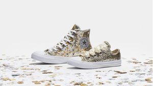 ถึงเวลามองหา passion ใหม่!! คอลเลคชั่นล่าสุดของ รองเท้า converse ระยิบระยับจับตา