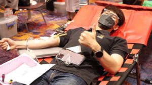 เมเจอร์ ซีนีเพล็กซ์ กรุ้ป ร่วมกับ สภากาชาดไทย ชวนทำบุญบริจาคโลหิตรับปีใหม่ รับฟรีตั๋วหนัง 2 ที่นั่ง พร้อมเสื้อยืด “Be A Friend Give Blood”