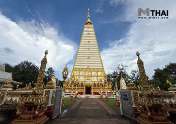 สักการะพระธาตุเจดีย์ศรีมหาโพธิ์ วัดพระธาตุหนองบัว พระธาตุประจำปีมะเส็ง