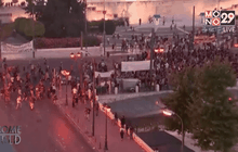 ผู้ประท้วงปะทะกับตำรวจในกรีซ