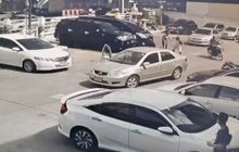 ชายใจร้อนโดนเตือนแซงคิวตามมาทำร้ายร่างกาย