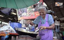 “ผัดไทยเตาถ่านยายปทุม”ผัดไทยสู้ชีวิต25บาท