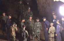 เร่งระดมความช่วยเหลือ 13 ชีวิต ติดถ้ำหลวง