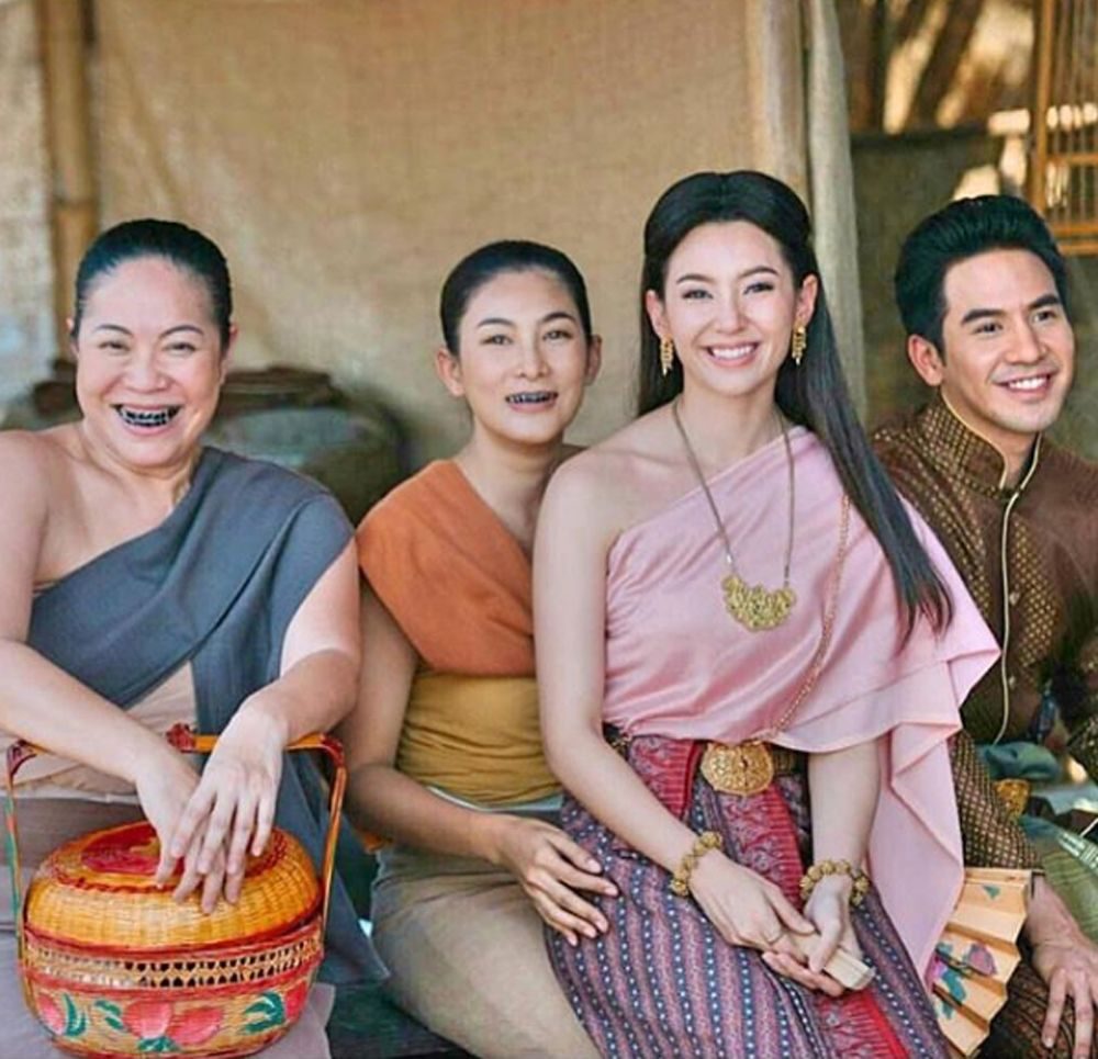 กองละคร บุพเพสันนิวาส