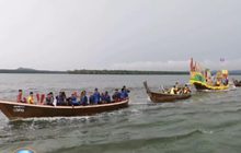 หนึ่งเดียวในโลก! ชักพระทางน้ำข้ามทะเล จ.ตรัง