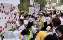 ประชาชนแห่ร่วม “เดินเชียร์ลุง” กันคึกคัก