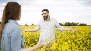 4 เรื่อง ไม่ควรยอม หากแฟนคุณมีนิสัยชอบ ‘บงการ’ รักนี้ไม่เวิร์คหรือเปล่า?