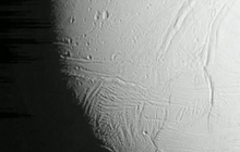 นาซาเผยภาพระยะใกล้ดวงจันทร์บริวารดาวเสาร์