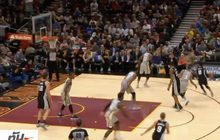“สเปอร์ส” รวมพลังบุกสยบแคฟส์ ยัดห่วง NBA
