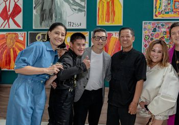 ศิลปิน – เซเลบ ร่วมสัมผัสความงามที่ไม่ต้องอธิบายใน ‘JUST LET ME BE’ ผลงานจากปลายพู่กันผู้มีภาวะดาวน์ซินโดรมและบกพร่องทางสติปัญญา ที่ได้รับคัดเลือกจาก MOCA Bangkok