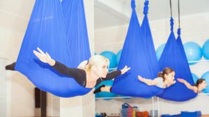 9 ท่าโยคะฟลาย ไม่ยากอย่างที่คิด ชีวิตนี้ต้องลองเพื่อสุขภาพที่ดี!!