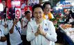 “ยศชนัน” นำทีมเพื่อไทยทำบุญรับปีใหม่ ลงพื้นที่ตลาดยิ่งเจริญ ย้ำ พร้อมสานต่อนโยบาย ลดรายจ่าย เพิ่มรายได้ประชาชน