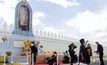 ประชาชนทยอยถวายสักการะพระบรมฉายาลักษณ์