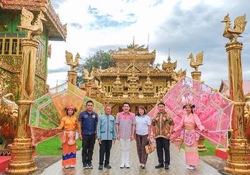 อาจารย์คฑา นำทีมชวนเที่ยวตากรับพลังบวก เติมพลังบุญ เพิ่มทุนชีวิต