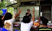 ชื่นชม ครูวัยเกษียณเปิดสอนฟรี ทำดีเพื่อ “ในหลวง ร.9″ 
