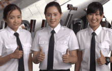 สาวๆ ตบเท้าสมัครนักบินหญิงทอ.วันที่ 3 คึกคัก