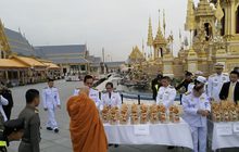 พิธีบวงสรวงการรื้อถอนพระเมรุมาศ
