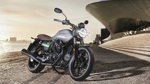 Moto Guzzi V7 Stone Centenario มอเตอร์ไซค์รุ่นพิเศษฉลองครบรอบ 100 ปี