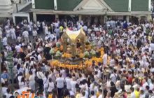 คนแห่ขอพรแน่น ครบรอบ 61 ปี ตั้งศาลท้าวมหาพรหม