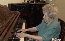 คุณทวดวัย 108 ปี โชว์โซโล่เปียโน