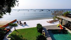 5 โรงแรมวิวสวยติดทะเล ชลบุรี-พัทยา เที่ยวใกล้ๆ ก็ฟีลกู๊ดได้!