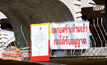 มอบถุงยังชีพพระราชทาน ผู้ประสบเหตุสะพานถล่ม