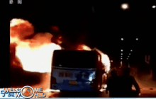 เพลิงไหม้รถโดยสารในจีนตาย 17 คน