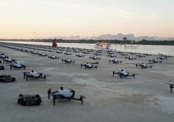 ยิ่งใหญ่ครั้งแรกในไทย! สกาย อิมเมจ เทค หรือ SIT บินโดรนแปลอักษรและรูปภาพ บวงสรวงพญาศรีสัตตนาคราช