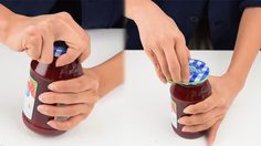 ไม่ต้องง้อผู้ชายอีกต่อไป! เปิดฝาขวดน้ำ ไม่ออก ลองวิธีนี้ดูสิเธอ