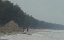 ยุติสร้างเขื่อนกันตลิ่งหาดม่วงงามชั่วคราว