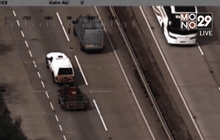 ภาพคนร้ายขณะบุกปล้นกลางวันแสกๆ