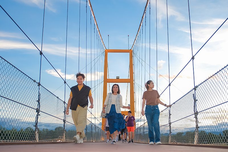 ท่องเที่ยว