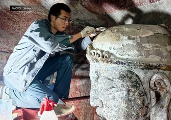 งานละเอียด! โครงการบูรณะ ‘พระพุทธรูปหินผาแกะสลัก’ 600 ปี ในฉงชิ่ง