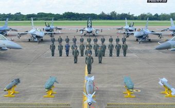 ผบ.ทอ. ตรวจความพร้อมรบ F-16 ย้ำ “ทำหน้าที่เต็มกำลัง ปกป้องอธิปไตยจนกว่าจะสิ้นภัย”