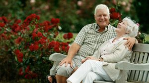 ผลวิจัยเผย ผู้หญิงที่มี ประจำเดือน หลังอายุ 12 มีเกณฑ์อายุยืนกว่า!