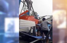 หลังคาตลาดนัดในจังหวัดนครปฐมถล่ม