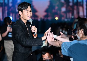 “เอริค โชว” จัดเต็มเเฟนมีทครั้งเเรกในไทย ERIC CHOU “THE MOMENT” FAN MEETING IN BANGKOK พร้อมแขกรับเชิญสุดเซอร์ไพรส์ “นุนิว ชวรินทร์”