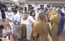 พุทธศาสนิกชนทั่วประเทศ ร่วมทำบุญวันออกพรรษา