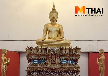 กราบพระพุทธมณีรัตน์ สรงน้ำพระแก้วโกเมน วัดมณีวนาราม อุบลราชธานี