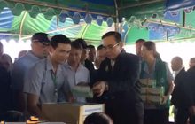 นายกฯตรวจน้ำท่วมอุบลฯ ถามหา ส.ส.เพื่อไทย หนีหน้า