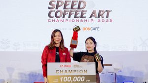 “โรร่า” บาริสต้าสาวแดนกิมจิ คว้าแชมป์ CP-Meiji Speed Coffee Art Championship 2023