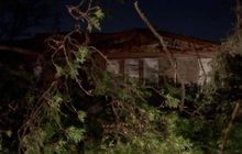 ทอร์นาโดรุนแรงพัดถล่มเมืองดัลลัสในสหรัฐฯ