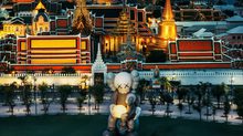 ททท. เซลฟี่ KAWS:HOLIDAY THAILAND ศิลปะระดับโลกใจกลางกรุงเทพฯ เริ่มแล้วที่สนามหลวง