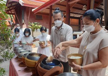 “อ๊อฟ-พงษ์พัฒน์” ทำบุญฉลองวันเกิด 2 ก.ย.