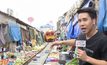 เจษฎาพาลุย : เดินเลียดเฉียดรถไฟที่ตลาดร่มหุบ สมุทรสงคราม