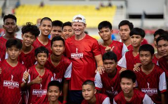 เฟรชแอร์ เฟสติวัล จับมือสโมสรผี-หงส์ลุย CSR ทั่วไทย! ส่งนักเตะร่วม THE MATCH Bangkok Century Cup Football Clinic ให้เยาวชนทั่วไทย