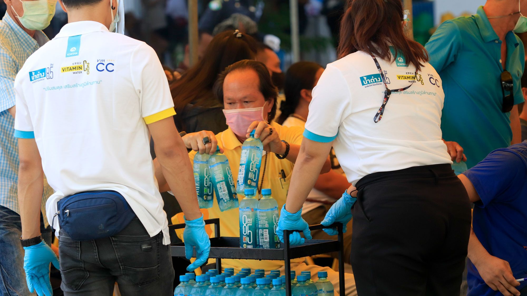 อิชิตัน กรุ๊ป ร่วมใจภาคเอกชน สนับสนุนการปูพรมฉีดวัคซีนต้านโควิด-19 ครั้งใหญ่ ดีเดย์ 7 มิ.ย. มอบอิชิตัน น้ำด่าง 100,000 ขวด ดูแลสุขภาพคนไทย
