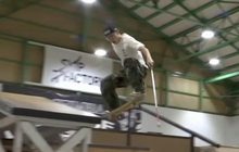 หนุ่มญี่ปุ่นพิการทางสายตาหวังเล่นสเก็ตบอร์ดในโอลิมปิก