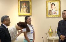 นายกฯ อวยพร “น้องจีน” สมหวังเล่นกอล์ฟอาชีพ