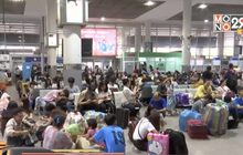 ประชาชนยังทยอยเดินทางกลับแน่นหมอชิต